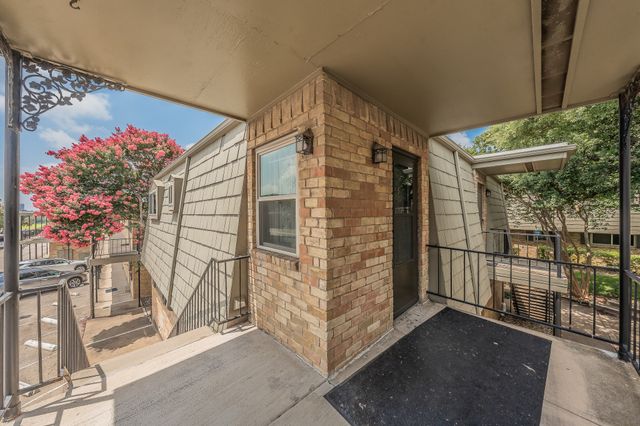 7706 Meadow Road 225, Dallas, TX 75230