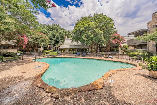 7706 Meadow Road 225, Dallas, TX 75230