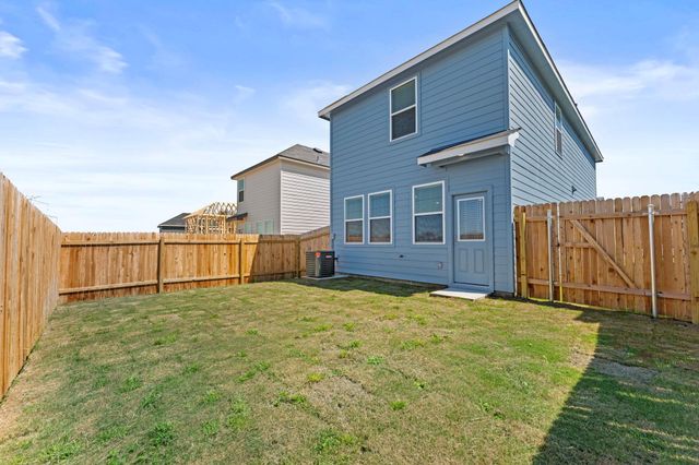 132 Kendall LN, Maxwell, TX 78656