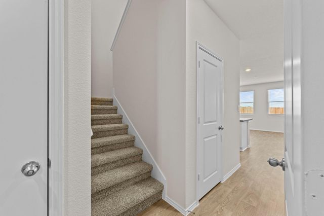 132 Kendall LN, Maxwell, TX 78656