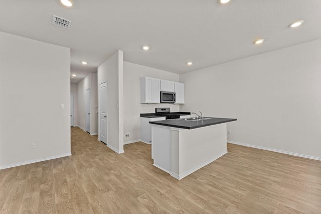 132 Kendall LN, Maxwell, TX 78656