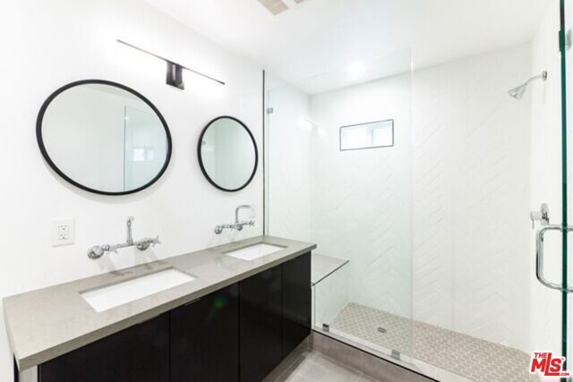 3148 James M Wood Boulevard, Los Angeles, CA 90006