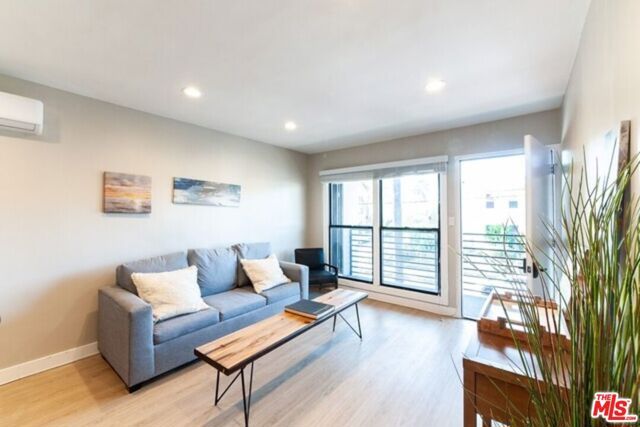 3148 James M Wood Boulevard, Los Angeles, CA 90006