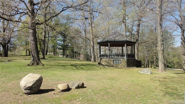 1840 Crompond Road 9D8, Peekskill, NY 10566