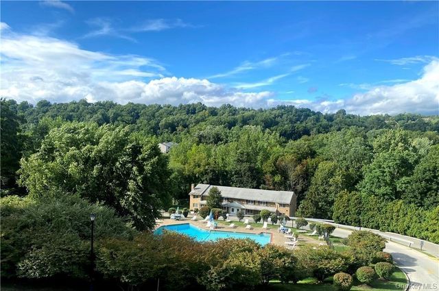 1840 Crompond Road 9D8, Peekskill, NY 10566