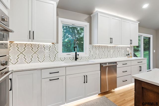 9334 Spring Street, Omaha, NE 68124