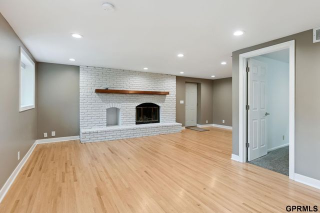 9334 Spring Street, Omaha, NE 68124