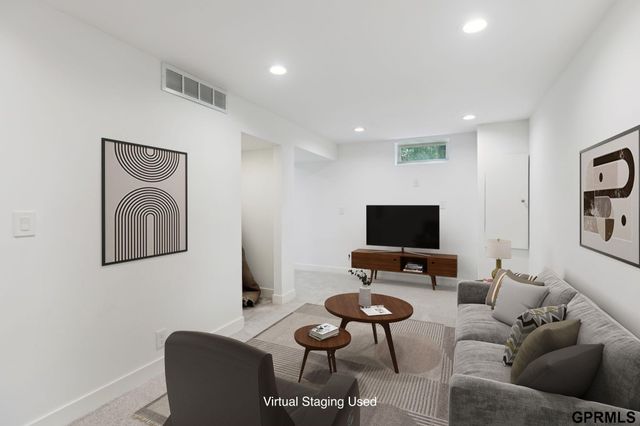 9334 Spring Street, Omaha, NE 68124