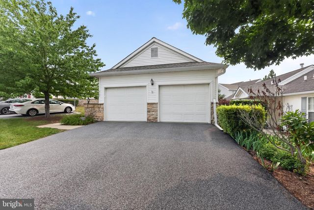 2105 WHITE FOX WAY, Glen Mills, PA 19342