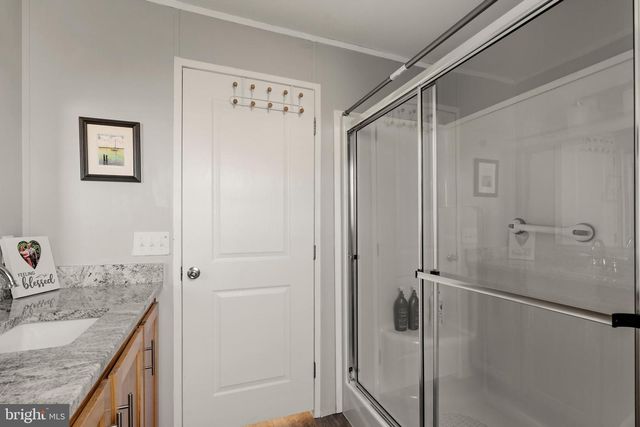 26 RUTH DR, Gordonville, PA 17529