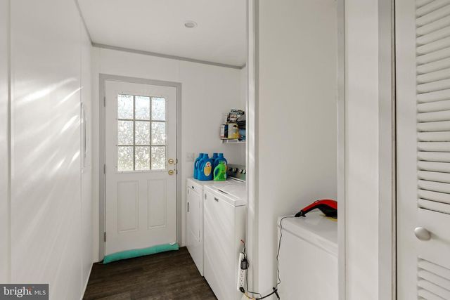 26 RUTH DR, Gordonville, PA 17529