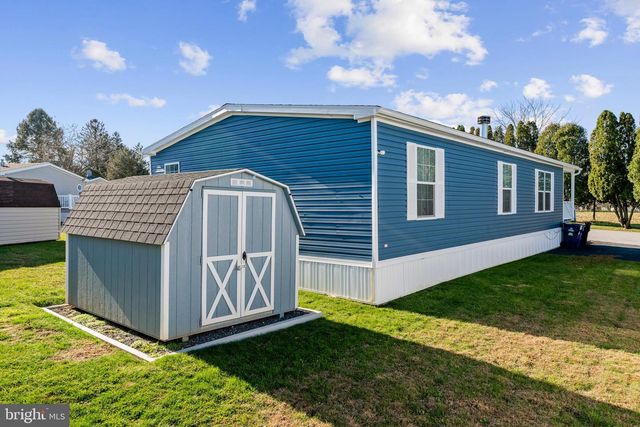 26 RUTH DR, Gordonville, PA 17529