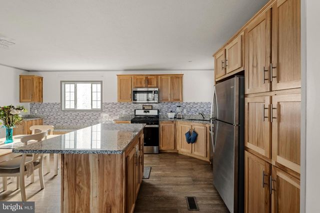 26 RUTH DR, Gordonville, PA 17529