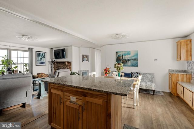 26 RUTH DR, Gordonville, PA 17529