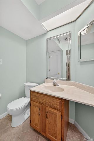 561 Sarah Lane 204, St Louis, MO 63141