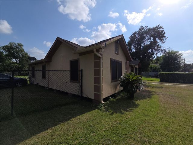 701 Mansfield Street, Houston, TX 77091