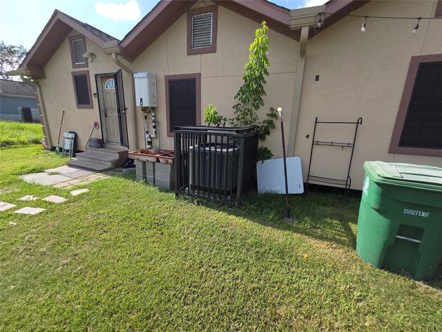701 Mansfield Street, Houston, TX 77091