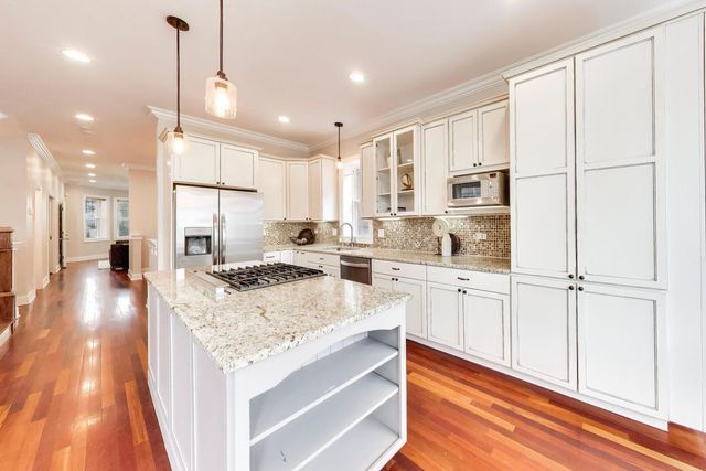 1620 N Artesian Avenue, Chicago, IL 60647