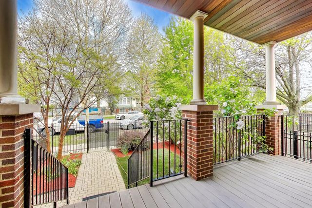 1620 N Artesian Avenue, Chicago, IL 60647