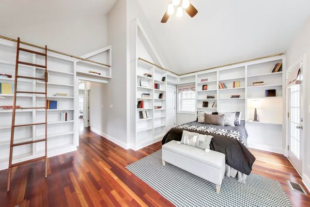1620 N Artesian Avenue, Chicago, IL 60647