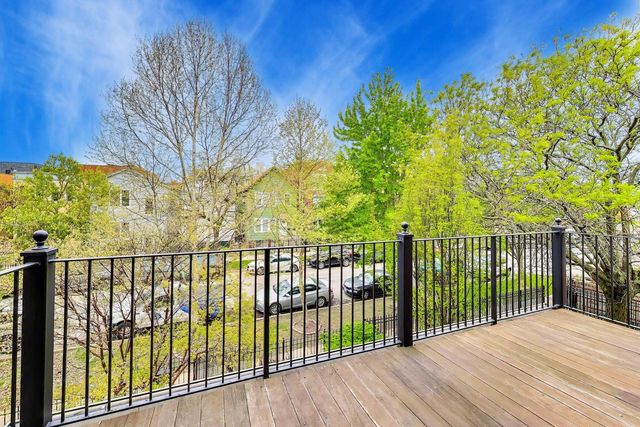 1620 N Artesian Avenue, Chicago, IL 60647