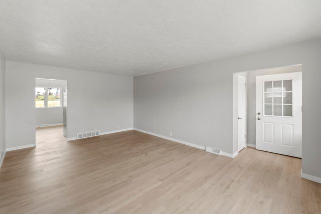 1746 Patton Avenue, Waterloo, IA 50702