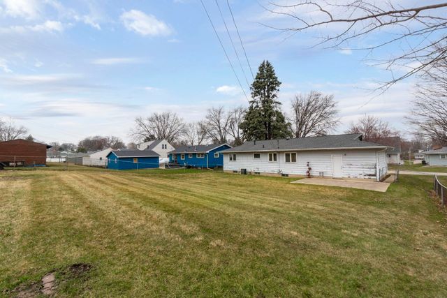 1746 Patton Avenue, Waterloo, IA 50702