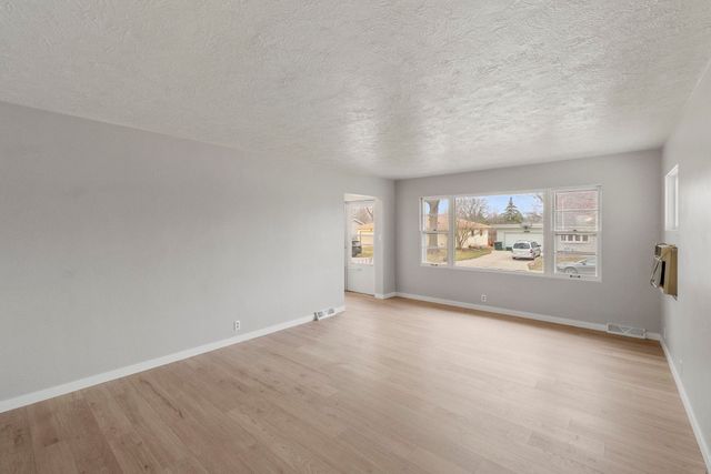 1746 Patton Avenue, Waterloo, IA 50702