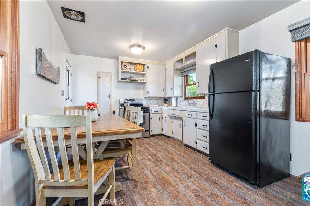Image 11 of property listing at 240 Oak, Paso Robles, CA 93446