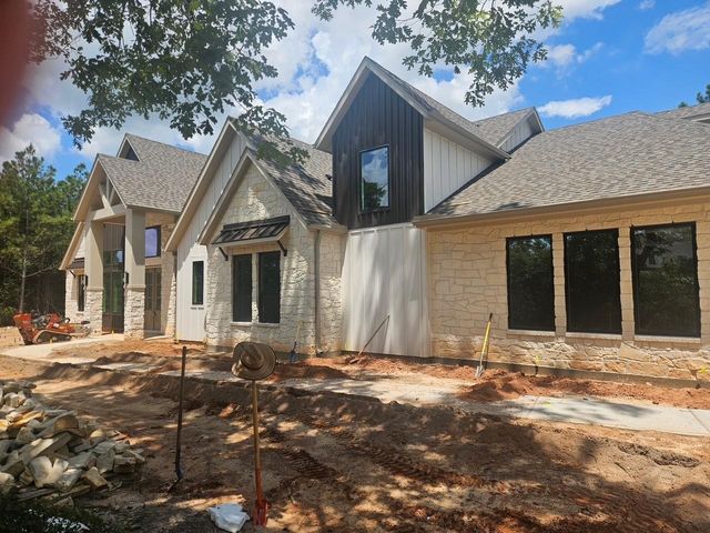 11843 Grand North Road, Willis, TX 77378