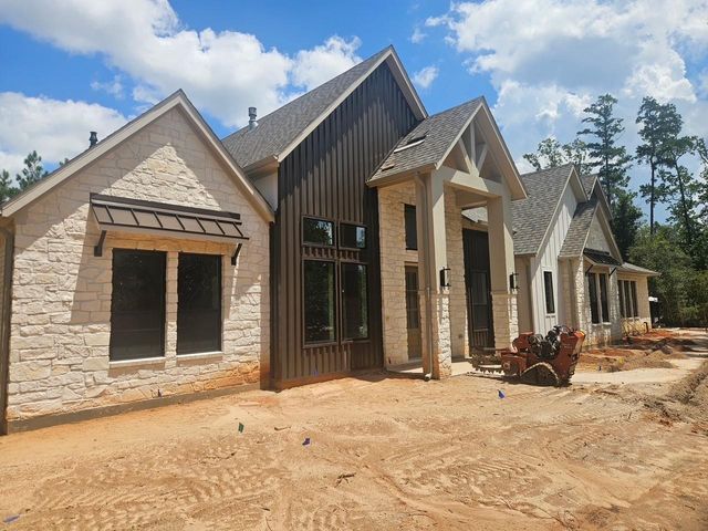 11843 Grand North Road, Willis, TX 77378