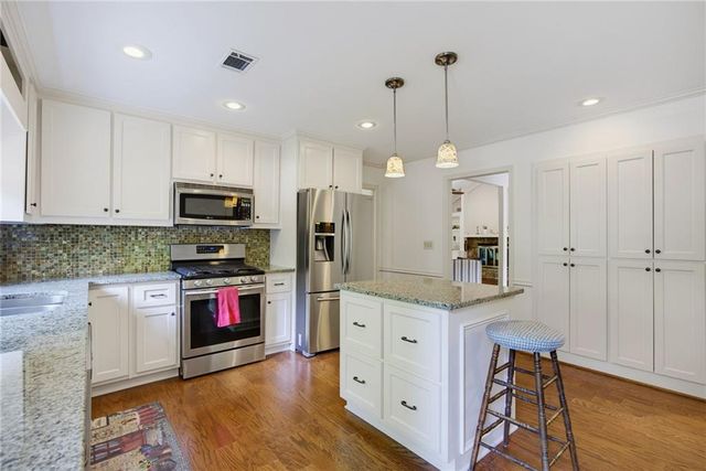 1955 Hitching Post Lane, Marietta, GA 30068