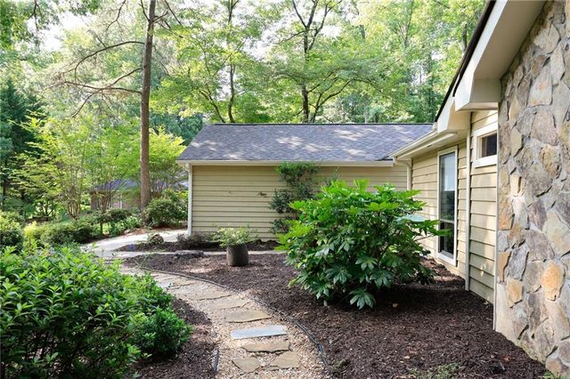 1955 Hitching Post Lane, Marietta, GA 30068