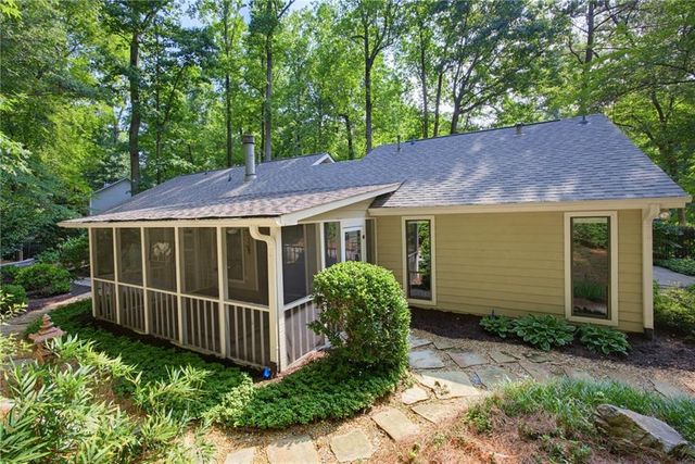 1955 Hitching Post Lane, Marietta, GA 30068