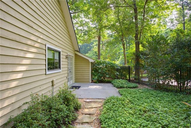 1955 Hitching Post Lane, Marietta, GA 30068