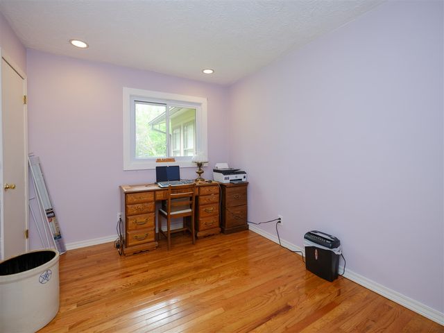 726 Sycamore Bend, Plainwell, MI 49080
