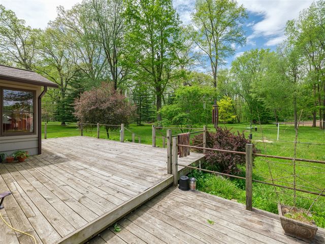 726 Sycamore Bend, Plainwell, MI 49080