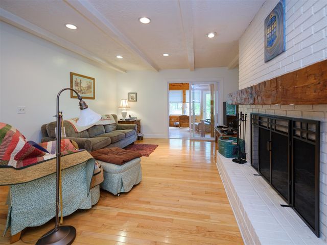 726 Sycamore Bend, Plainwell, MI 49080