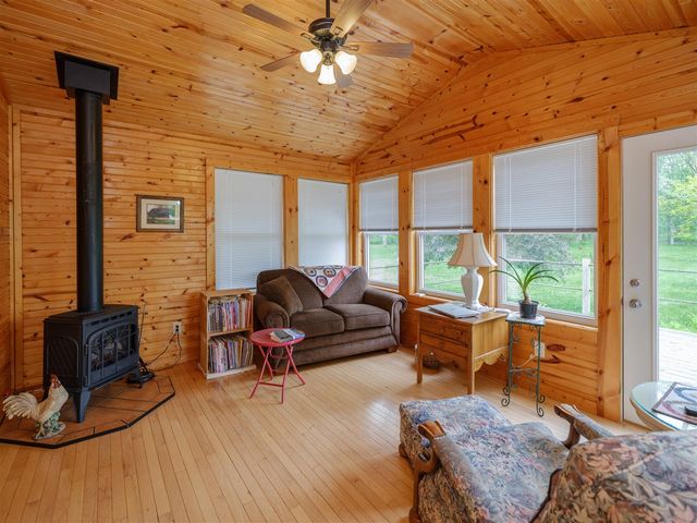 726 Sycamore Bend, Plainwell, MI 49080