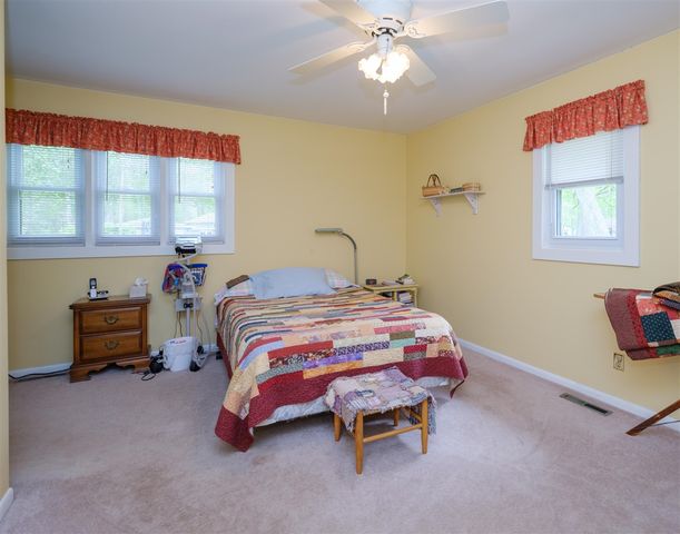 726 Sycamore Bend, Plainwell, MI 49080
