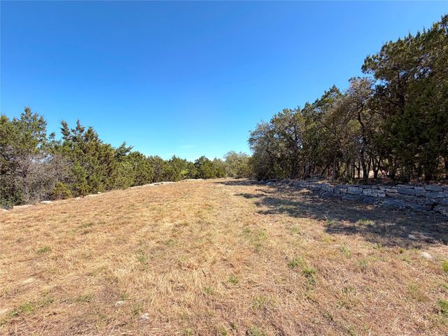 124 Calhoon CT, Canyon Lake, TX 78133