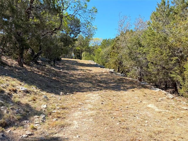 124 Calhoon CT, Canyon Lake, TX 78133