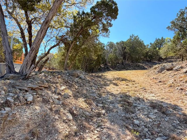 124 Calhoon CT, Canyon Lake, TX 78133