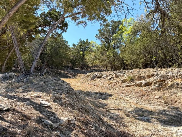 124 Calhoon CT, Canyon Lake, TX 78133