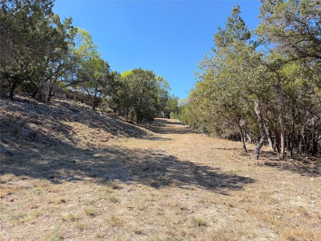 124 Calhoon CT, Canyon Lake, TX 78133