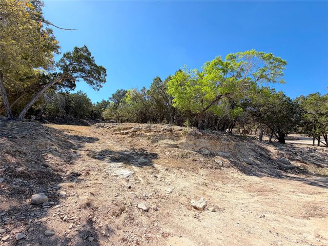 124 Calhoon CT, Canyon Lake, TX 78133