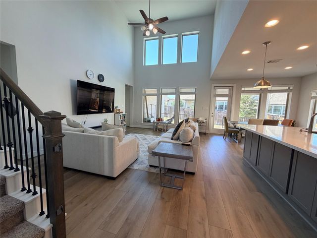 230 Eagle Ford DR, Kyle, TX 78640