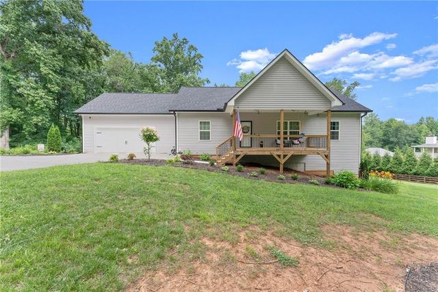 7280 Log Cabin Road, Cumming, GA 30028