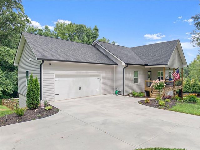 7280 Log Cabin Road, Cumming, GA 30028
