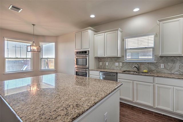 9207 Lake Pointe DR, Temple, TX 76502